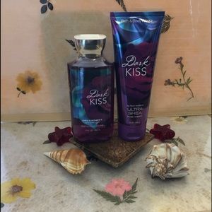 DARK KISS (BODY CREAM & SHOWER GEL)